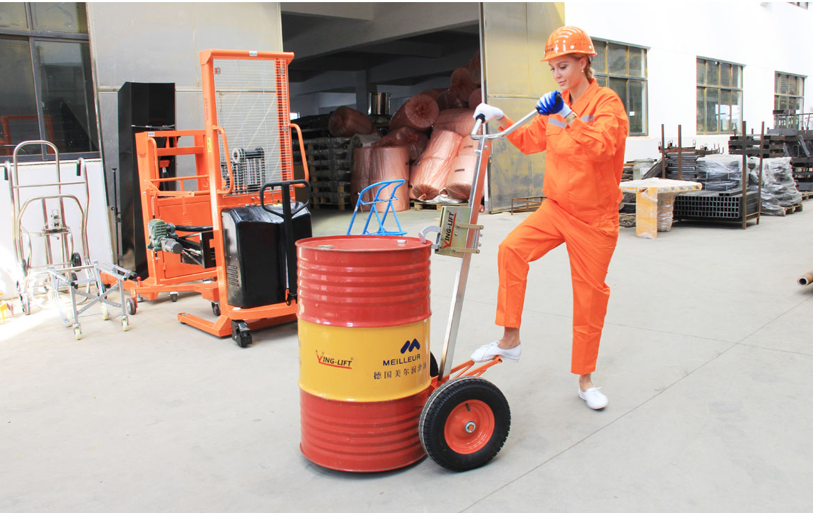 咬嘴油桶搬運車