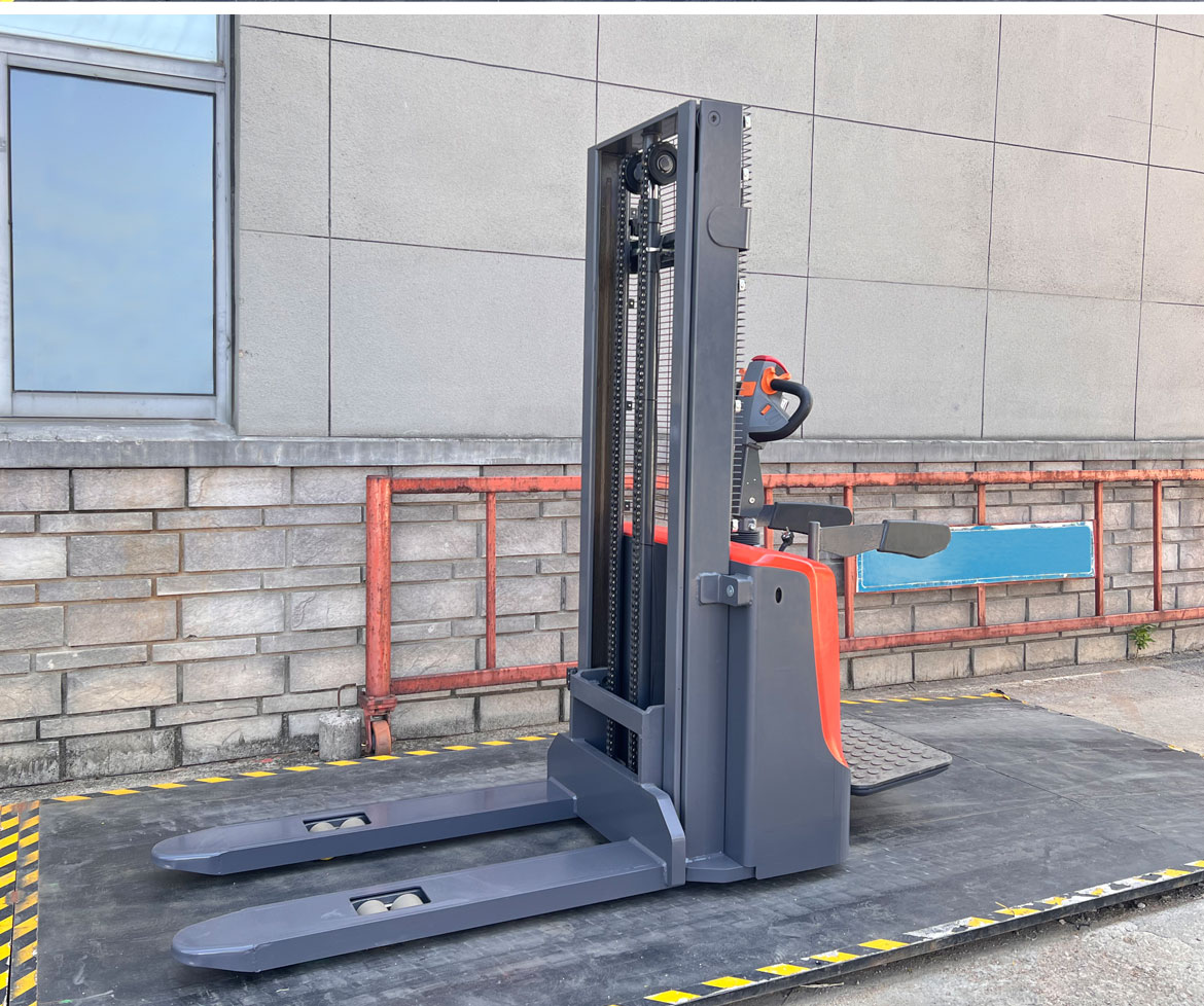 CDD20托盤(pán)堆垛車(chē)