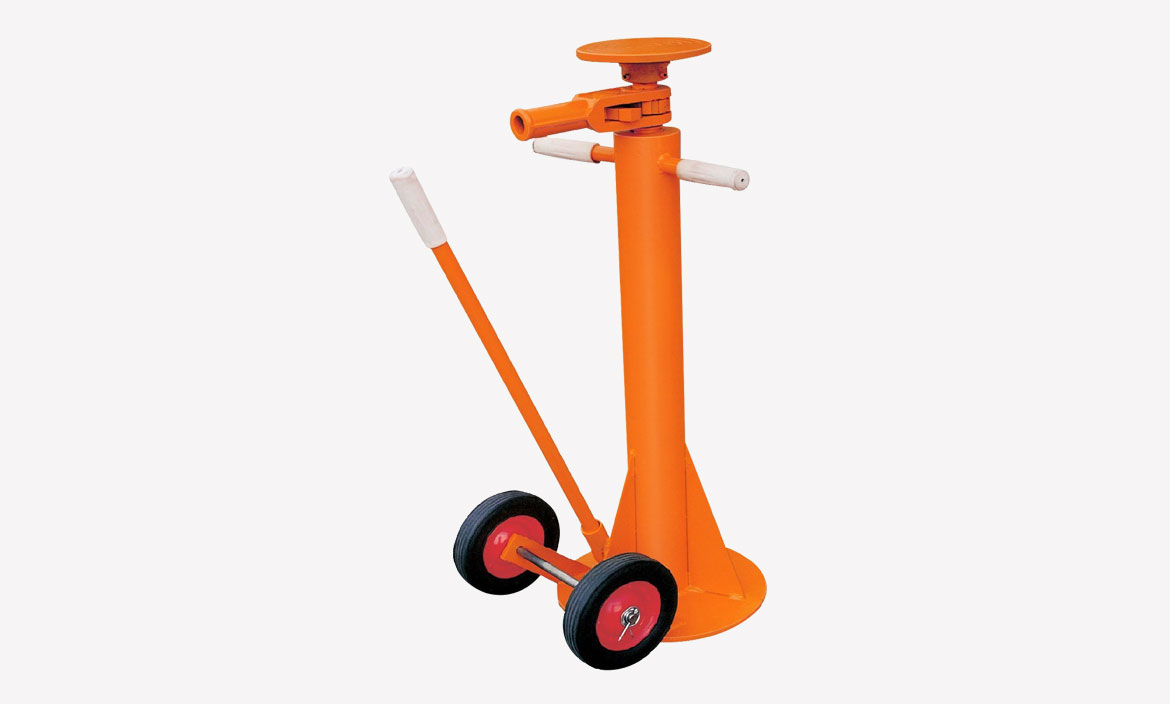 拖車穩(wěn)定器千斤頂.jpg 拖車穩(wěn)定器千斤頂.jpg