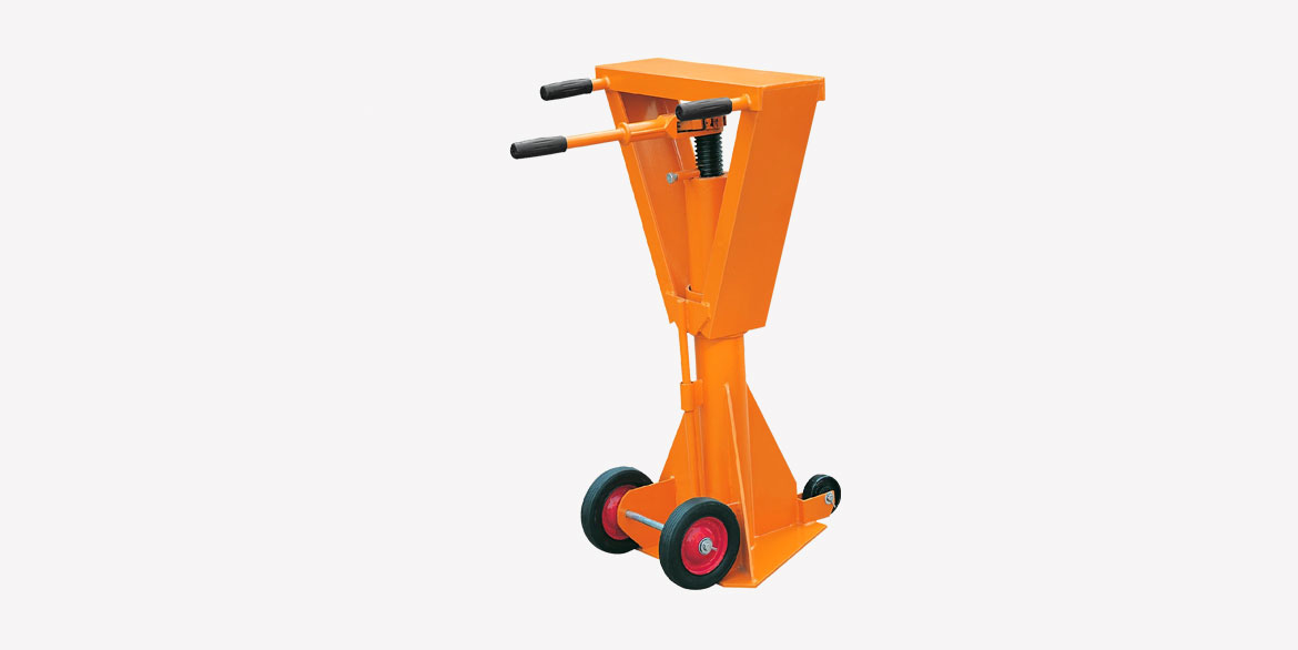 拖車(chē)穩(wěn)定器千斤頂.jpg 拖車(chē)穩(wěn)定器千斤頂.jpg